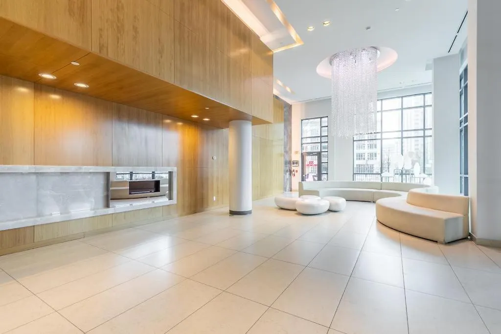 Stunning Lake View Top Floor Studio Apartment Toronto