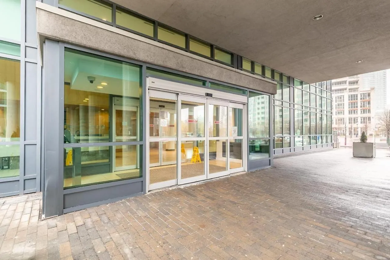 Stunning Lake View Top Floor Studio Apartment Toronto Canada